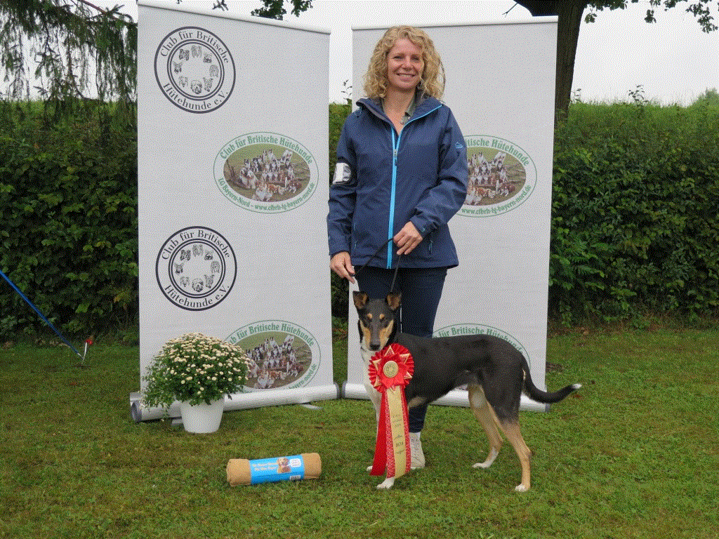 Nelly bei einer Ausstellung